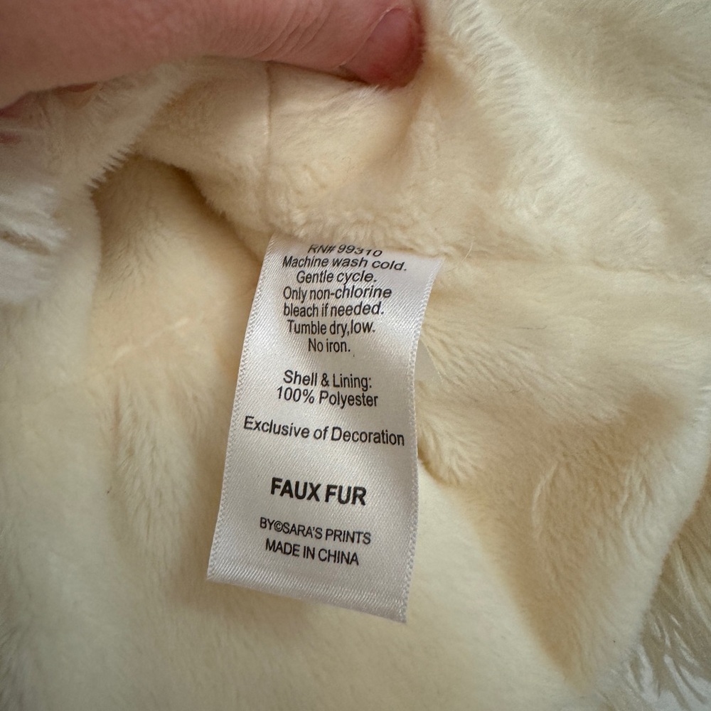 American Widgeon cream color girls 12 months faux fur coat - Picture 5 of 5